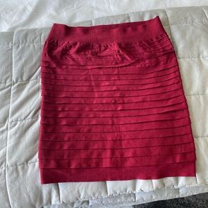 Stretchy ruffled mini skirt